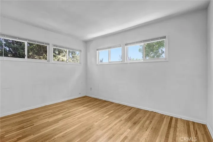 10939 Gloria, Los Angeles, California 91344