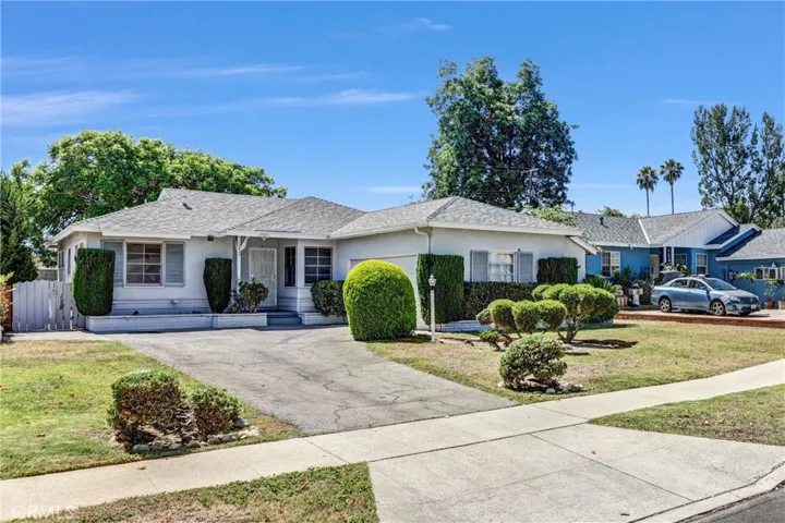10939 Gloria, Los Angeles, California 91344