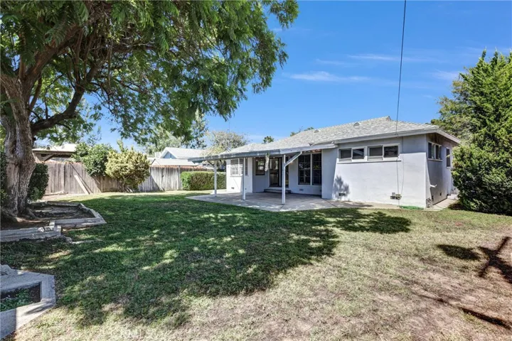 10939 Gloria, Los Angeles, California 91344