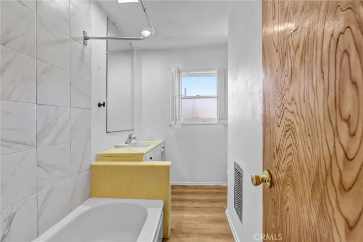 10939 Gloria, Los Angeles, California 91344