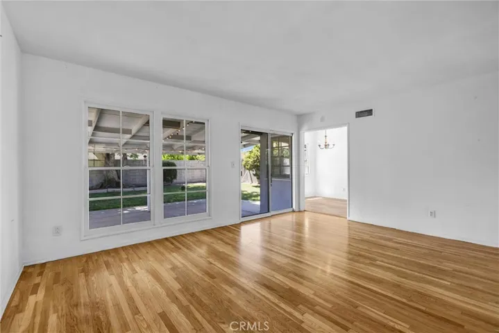 10939 Gloria, Los Angeles, California 91344