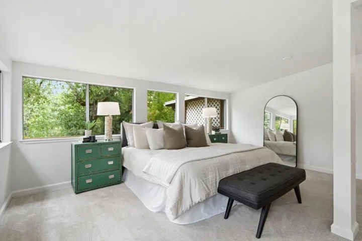 2701 Rio Lindo Avenue, Healdsburg, California 95448