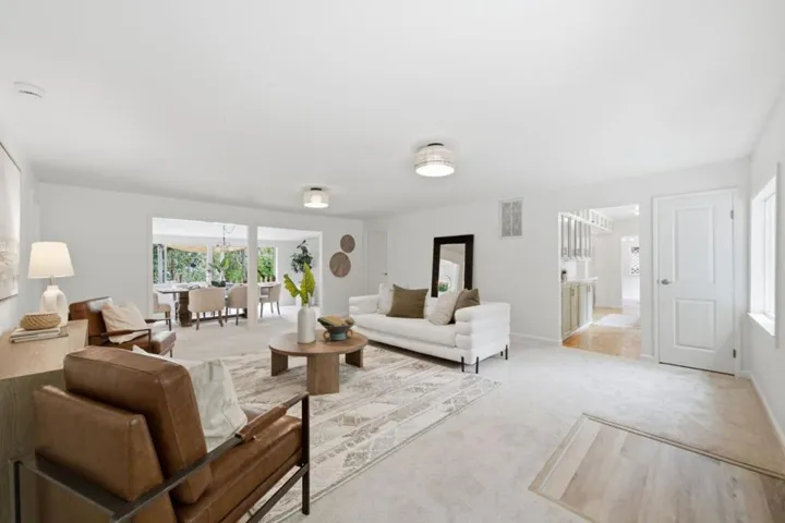 2701 Rio Lindo Avenue, Healdsburg, California 95448