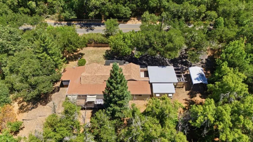 2701 Rio Lindo Avenue, Healdsburg, California 95448
