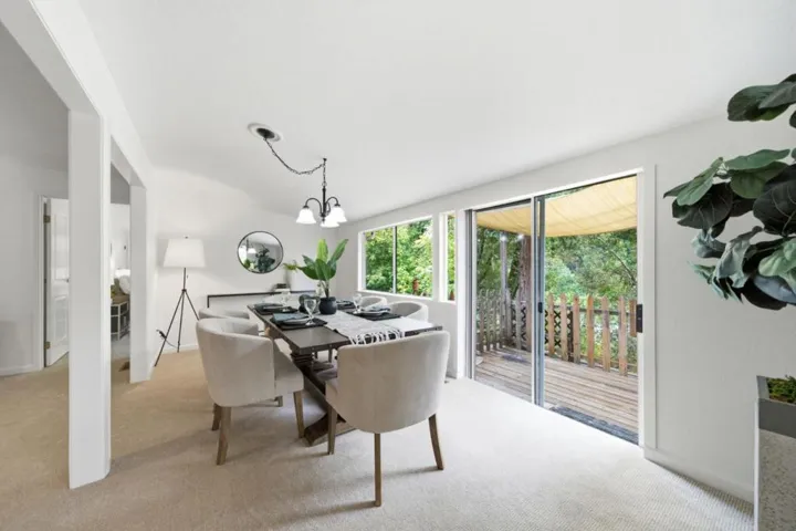 2701 Rio Lindo Avenue, Healdsburg, California 95448