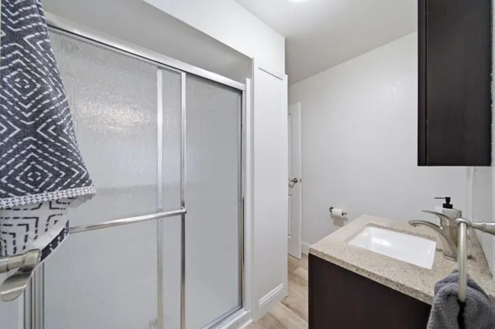 2701 Rio Lindo Avenue, Healdsburg, California 95448