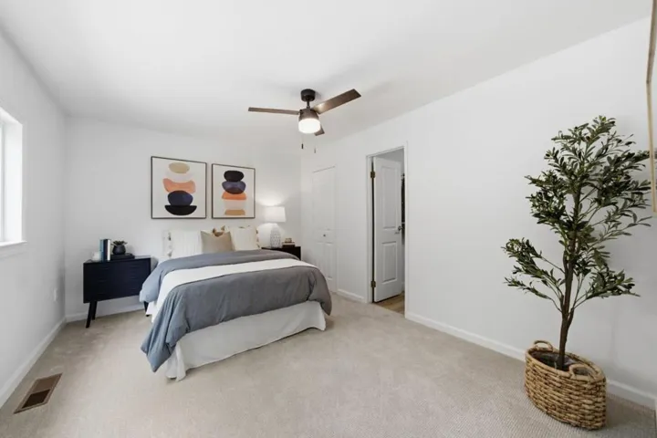 2701 Rio Lindo Avenue, Healdsburg, California 95448