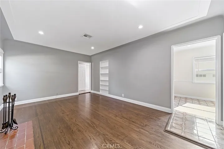 348 W Spazier Avenue, Burbank, California 91506