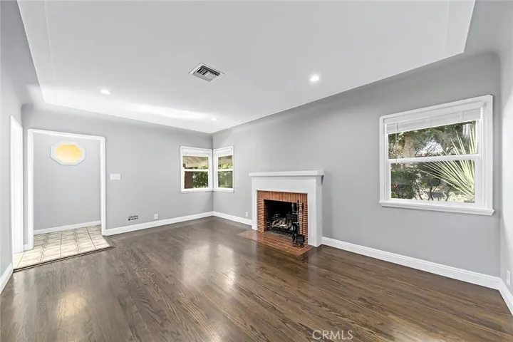 348 W Spazier Avenue, Burbank, California 91506