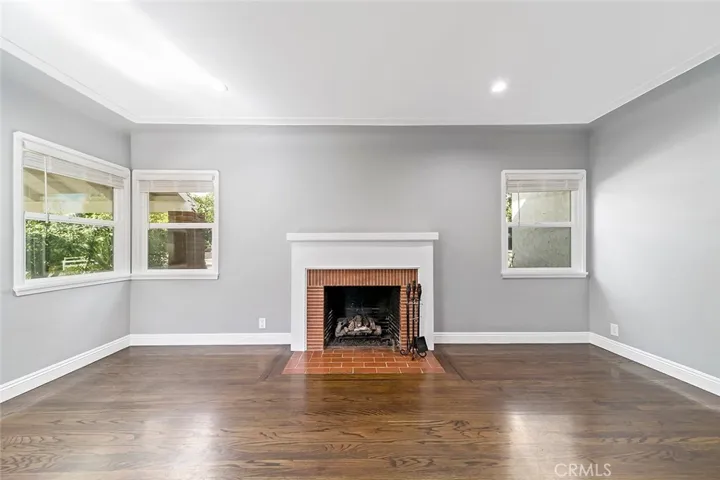 348 W Spazier Avenue, Burbank, California 91506