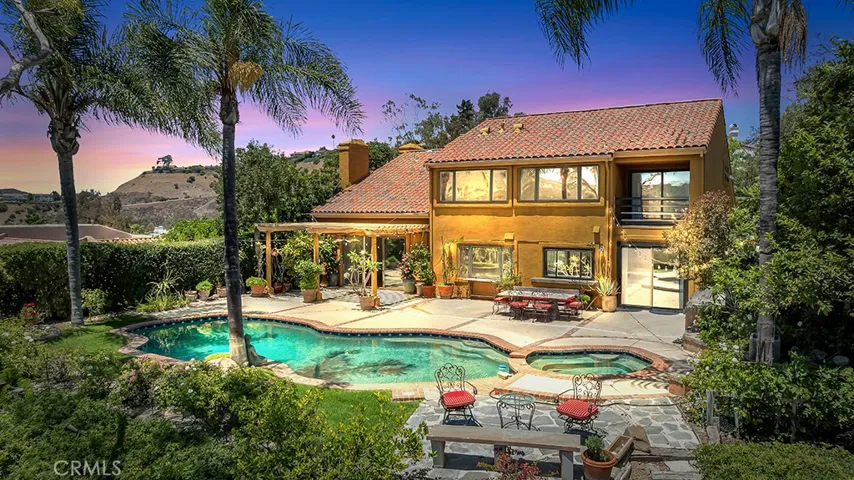 24508 Park Granada, Calabasas, California 91302