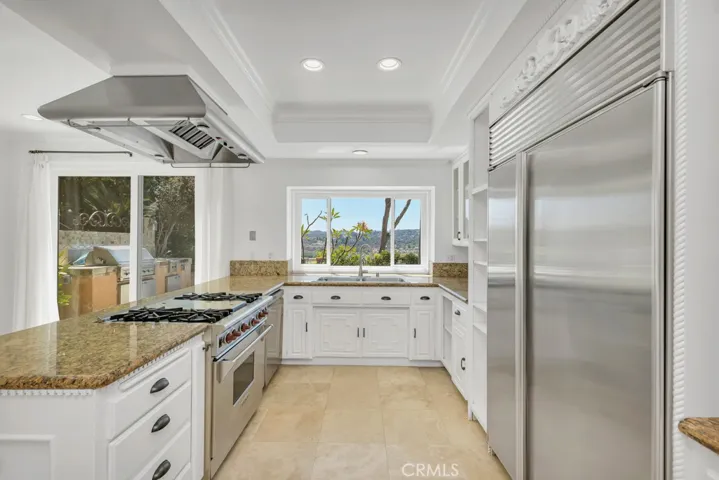 24508 Park Granada, Calabasas, California 91302