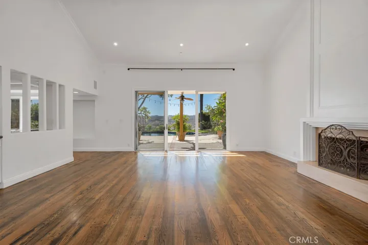 24508 Park Granada, Calabasas, California 91302