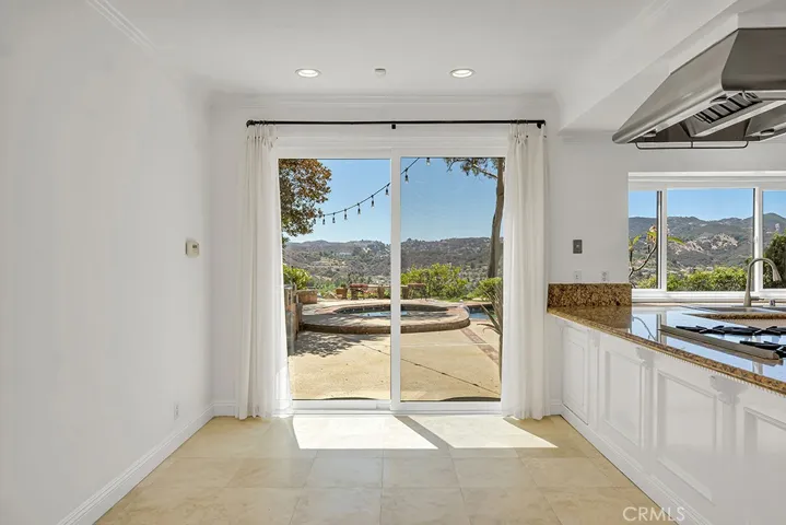 24508 Park Granada, Calabasas, California 91302