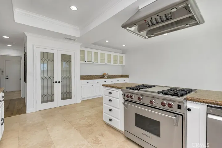 24508 Park Granada, Calabasas, California 91302