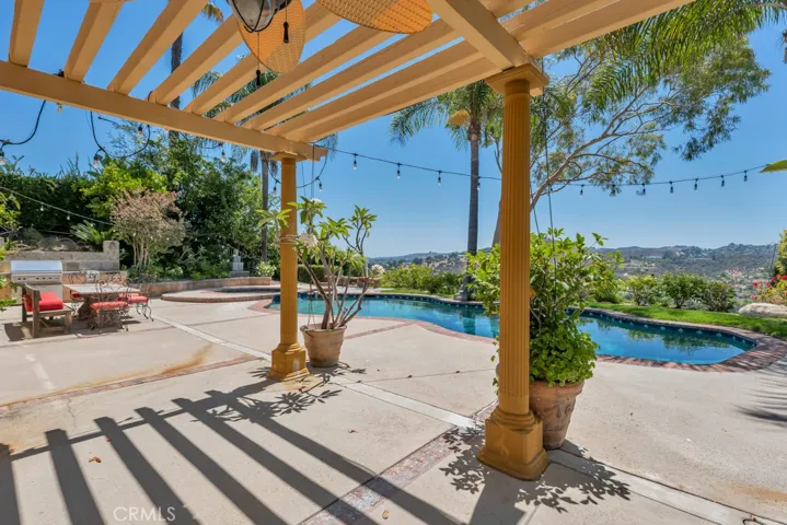 24508 Park Granada, Calabasas, California 91302