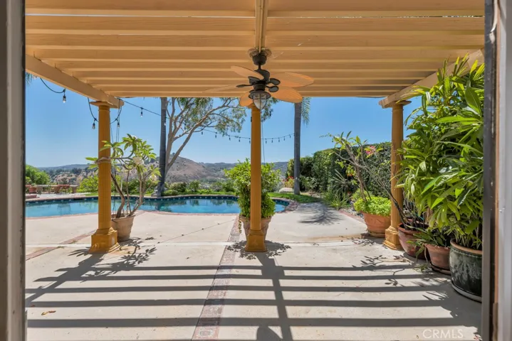 24508 Park Granada, Calabasas, California 91302