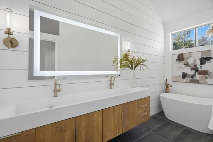 2325 De Varona Place, Santa Clara, California 95050