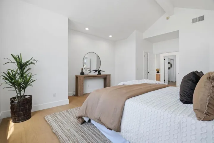 2325 De Varona Place, Santa Clara, California 95050