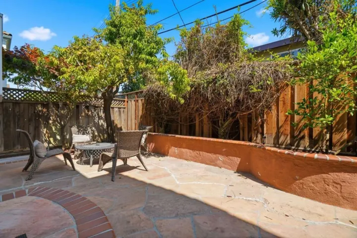 2325 De Varona Place, Santa Clara, California 95050