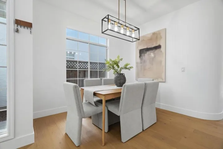2325 De Varona Place, Santa Clara, California 95050
