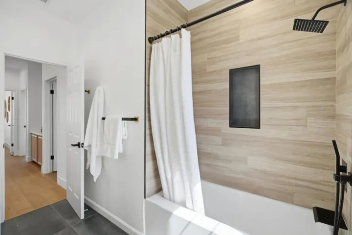 2325 De Varona Place, Santa Clara, California 95050