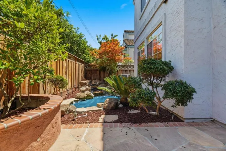 2325 De Varona Place, Santa Clara, California 95050