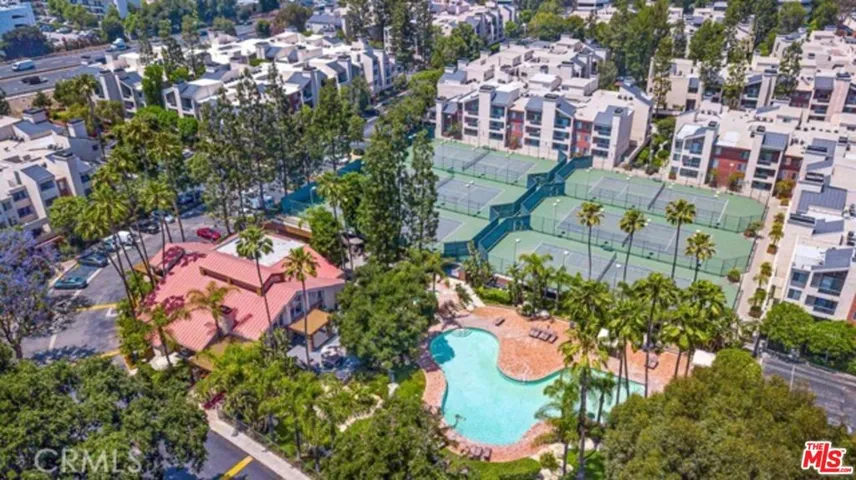 21520 Burbank Boulevard 313, Woodland Hills, California 91367