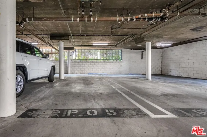 21520 Burbank Boulevard 313, Woodland Hills, California 91367