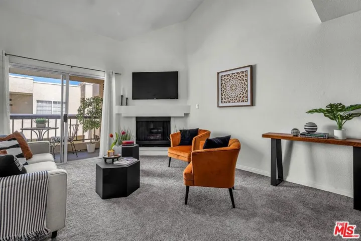 21520 Burbank Boulevard 313, Woodland Hills, California 91367
