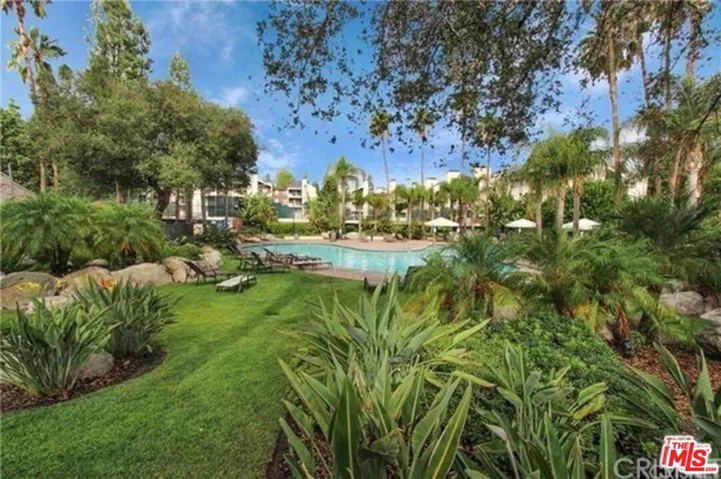 21520 Burbank Boulevard 313, Woodland Hills, California 91367