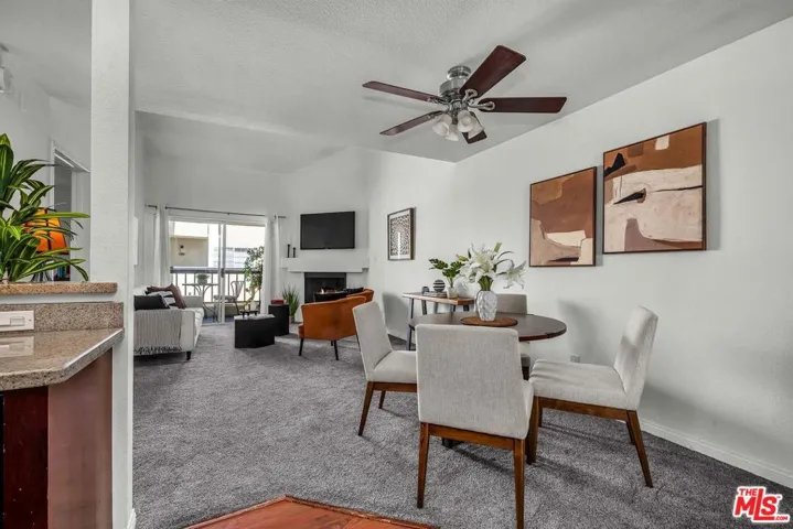 21520 Burbank Boulevard 313, Woodland Hills, California 91367