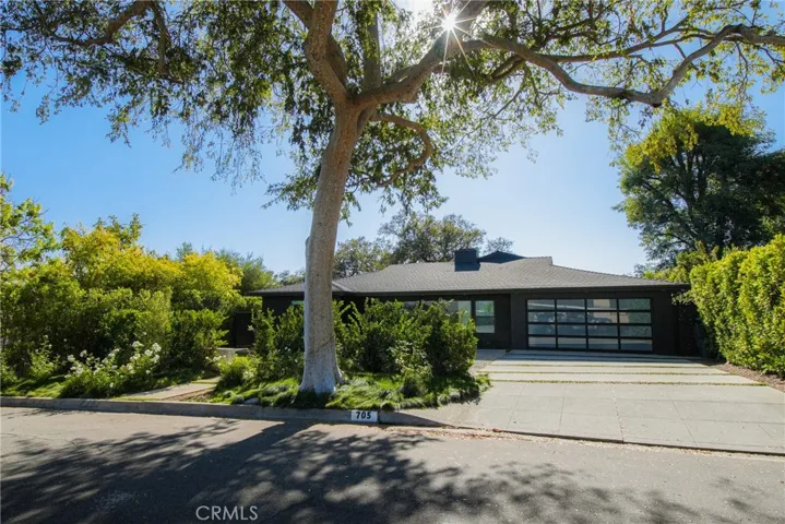 705 Rim, Pasadena, California 91107