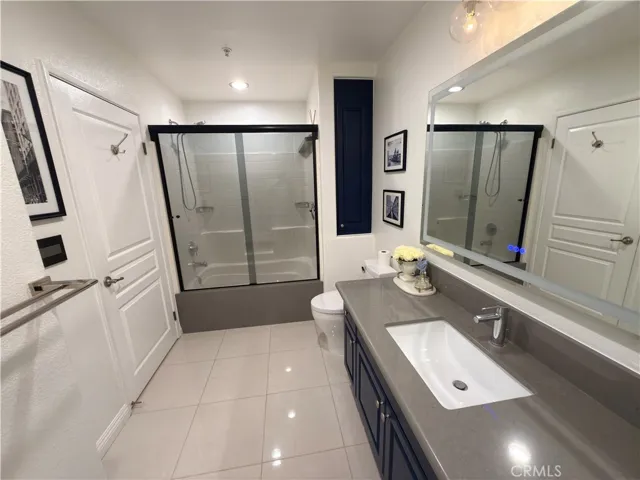 2103 Watermarke, Irvine, California 92612