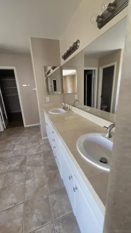 11442 Trailbrook Ln, San Diego, California 92128