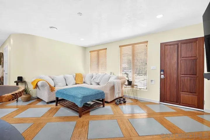 3405 Aveley Place, San Diego, California 92111