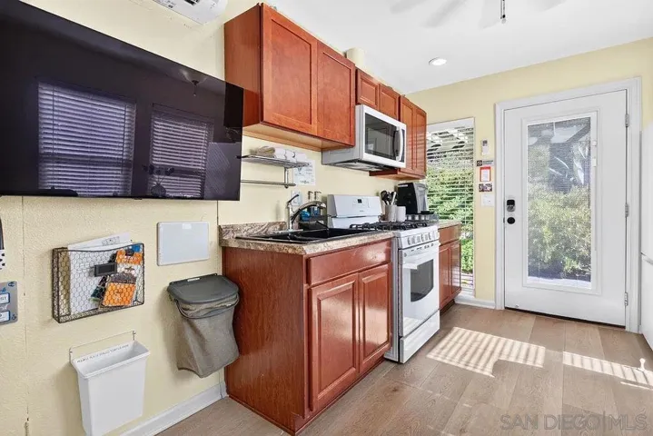 3405 Aveley Place, San Diego, California 92111