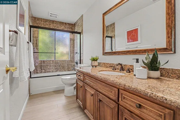 Upstairs Hall Bathroom