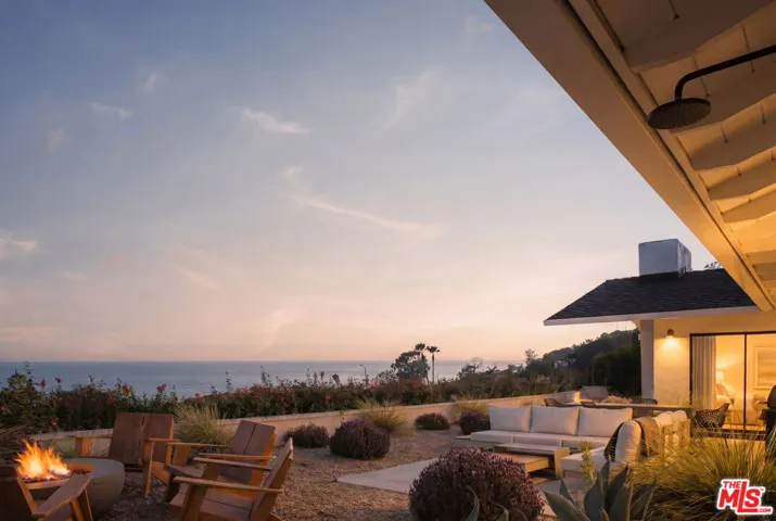 20374 Seaboard Road, Malibu, California 90265
