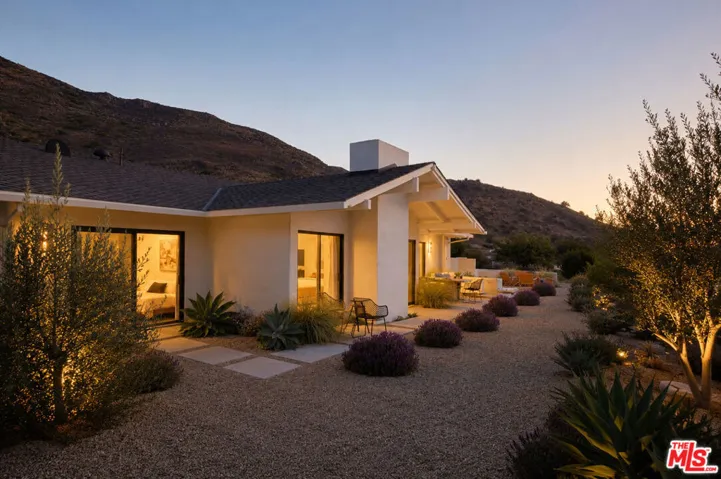 20374 Seaboard Road, Malibu, California 90265