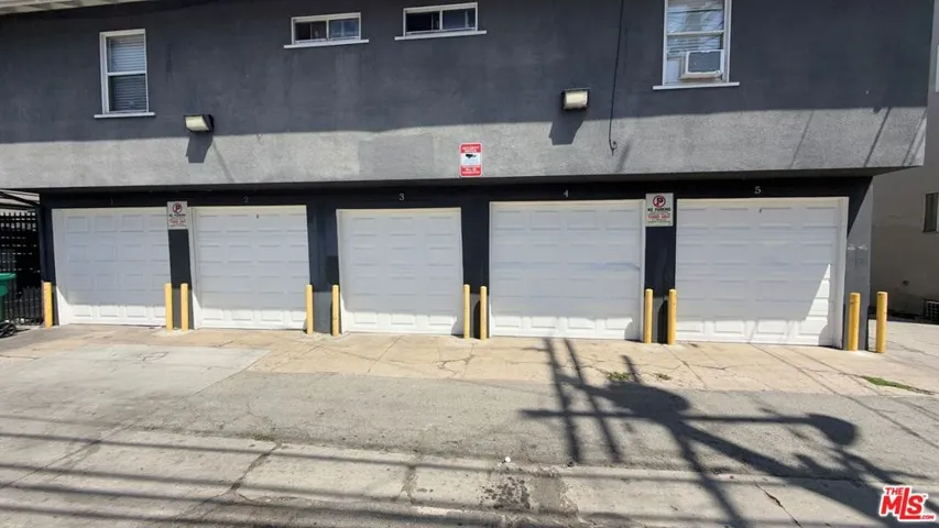 727 Olive Avenue, Long Beach, California 90813