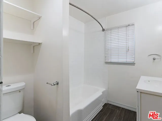 727 Olive Avenue, Long Beach, California 90813