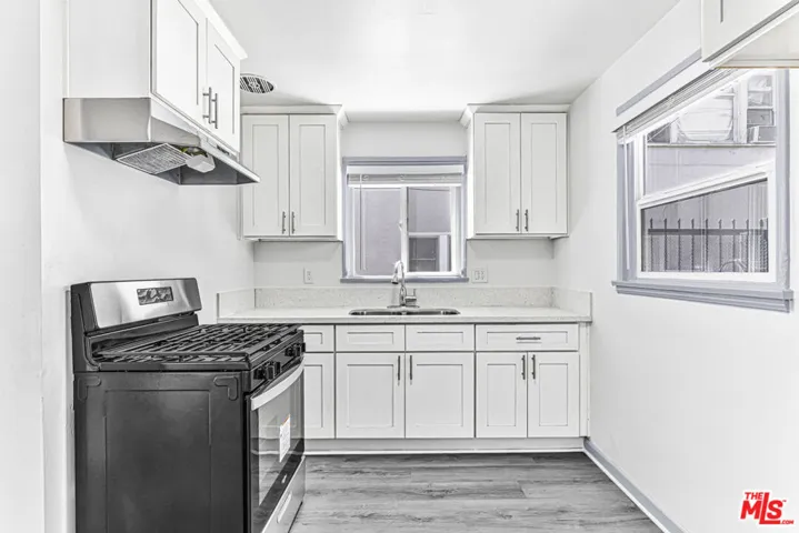 727 Olive Avenue, Long Beach, California 90813