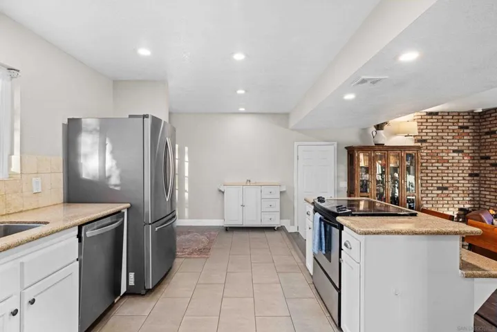 1829 Via Corina, Alpine, California 91901