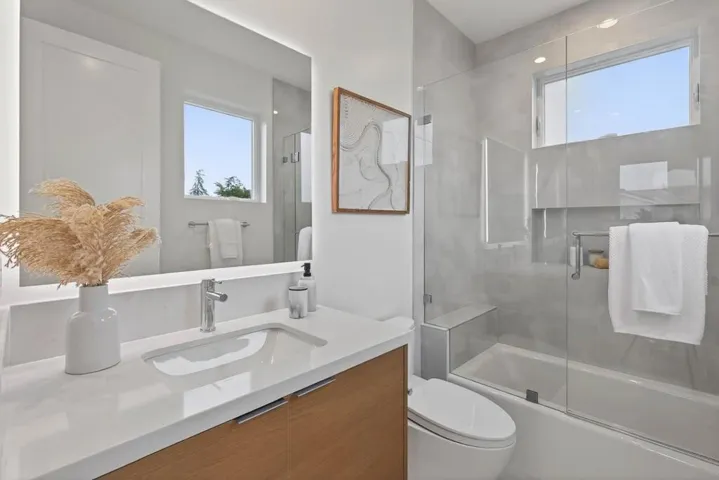 10468 S Stelling Road, Cupertino, California 95014