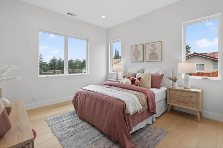 10468 S Stelling Road, Cupertino, California 95014