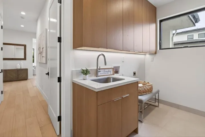 10468 S Stelling Road, Cupertino, California 95014