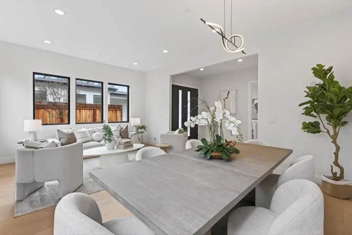 10468 S Stelling Road, Cupertino, California 95014