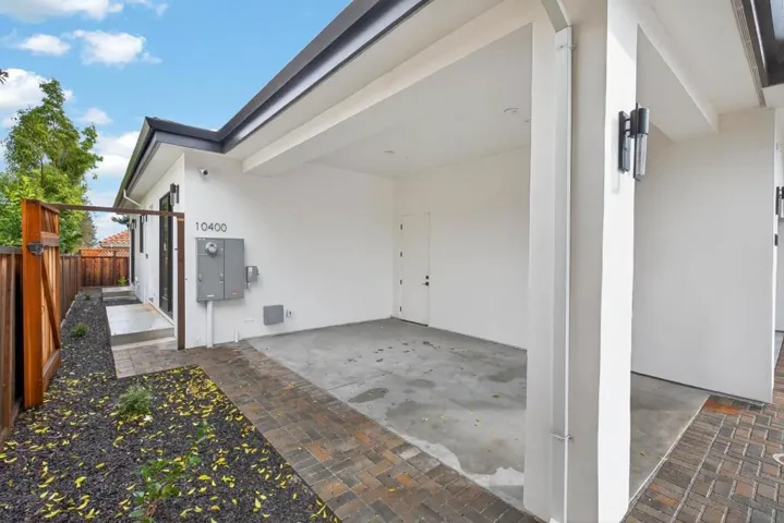 10468 S Stelling Road, Cupertino, California 95014