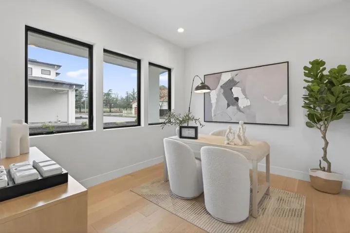 10468 S Stelling Road, Cupertino, California 95014